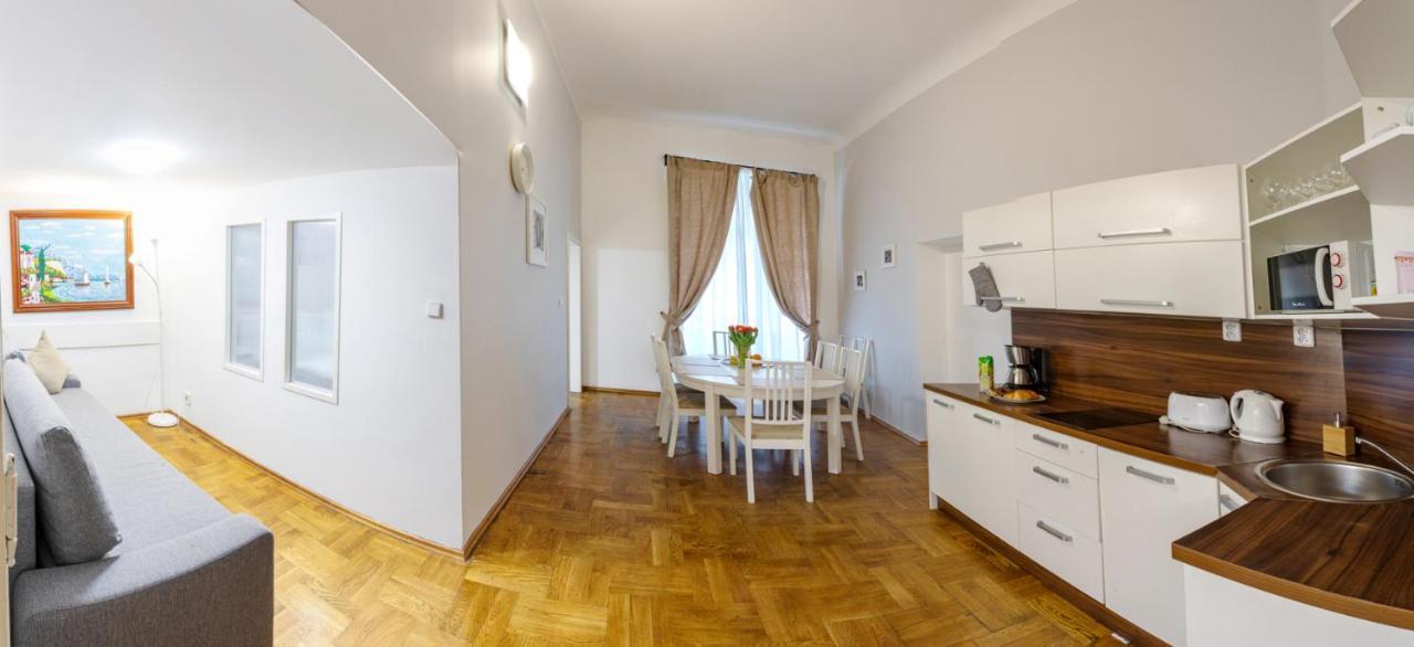 Michalska Apartment Praga Esterno foto